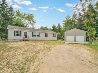 8414 Sturgeon Ave, Midland, MI 48642