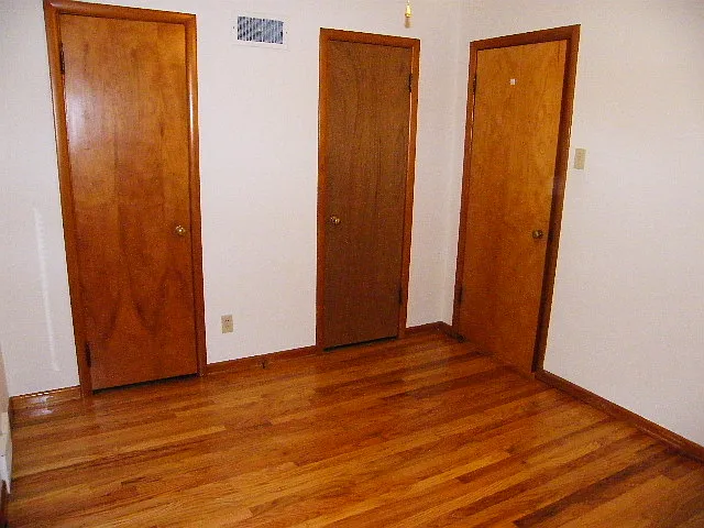 Roger Ln — Photo 25