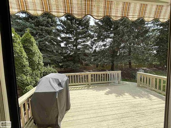 5th image of 18360 Greenmeadow Dr