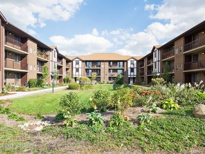 915 N York Rd #501, Elmhurst, IL, 60126