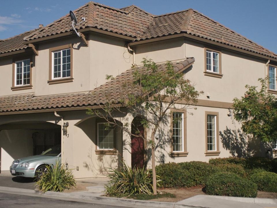 2nd image of 43 Oliveira Loop
