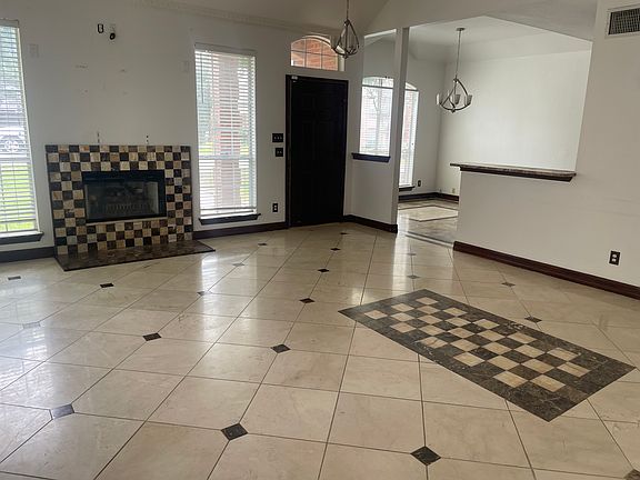 2nd image of 1324 Dallshan Dr