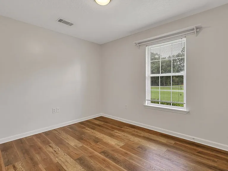 4618 Empire Rd — Photo 10