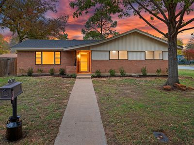 400 Bedford Ct W, Hurst, TX, 76053