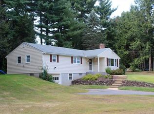 3 Harvest Ln, Granby, CT 06035