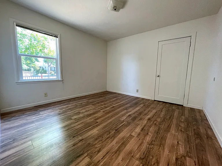 1120 Harrison St — Photo 5