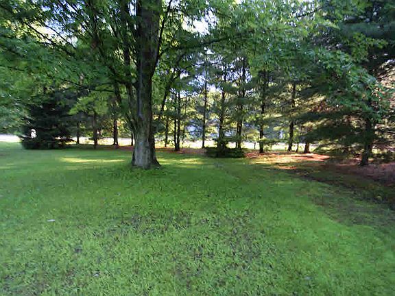 3rd image of 17915 Lakefield