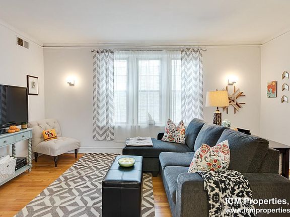 2nd image of 3628 N Marshfield Ave #1