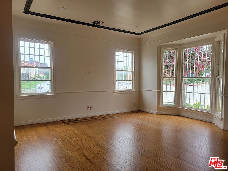 1st image of 3967 Avenue 40 Dr