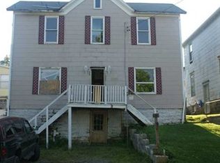 1018 S Rosina Ave, Somerset, PA 15501