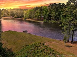 2853 Skye Dr, Fayetteville, NC 28303