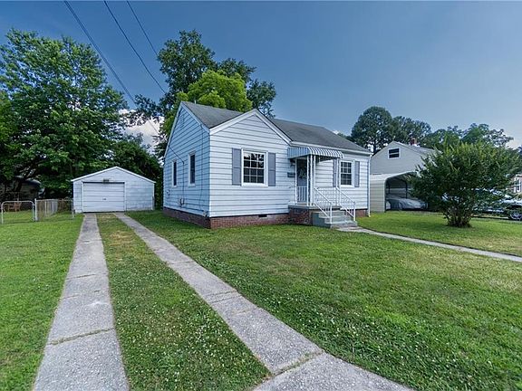 Detached one car garage with electric