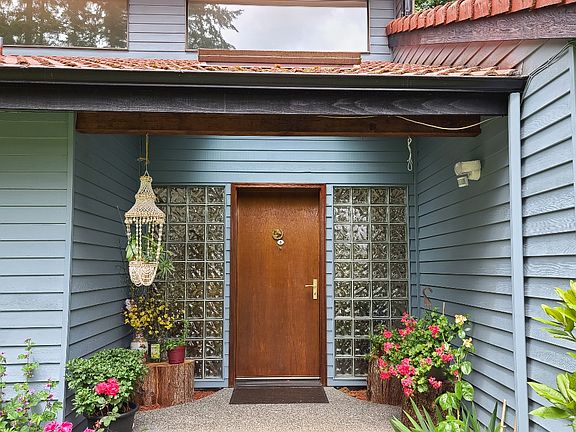 2nd image of 13313 18th Avenue Ct E