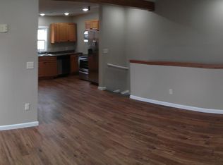 310 W 7th St #B, Hastings, NE 68901