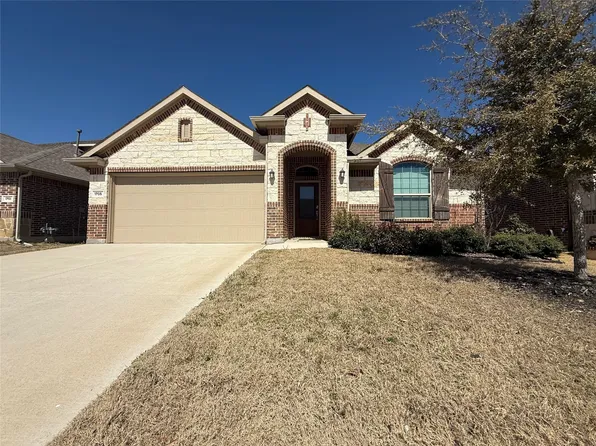 1705 Victoria Dr, Saginaw, TX 76131