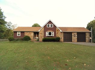 822 Spruce Grove Rd, Mount Nebo, WV 26679