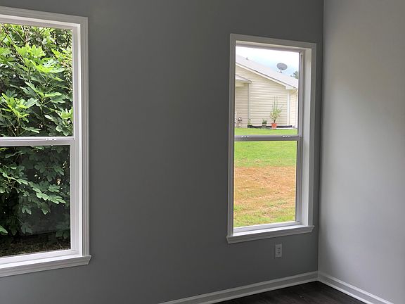 4th image of 1588 Brandon Sq
