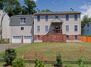 1681 Litchfield Turnpike, Woodbridge, CT 06525