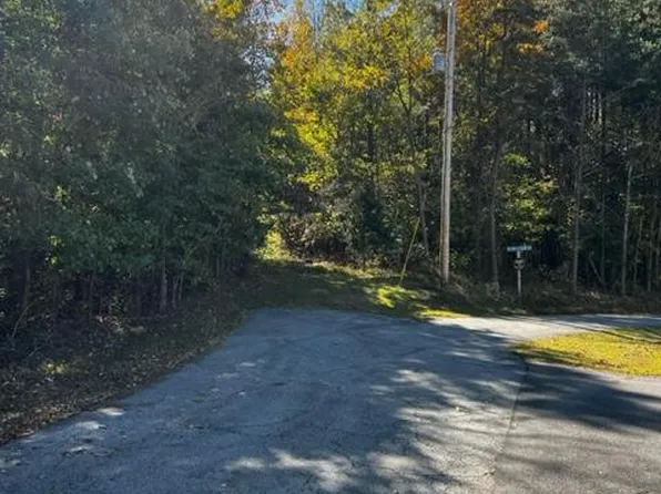 Mount Wolf Rd, Charlotte Hall, MD 20622
