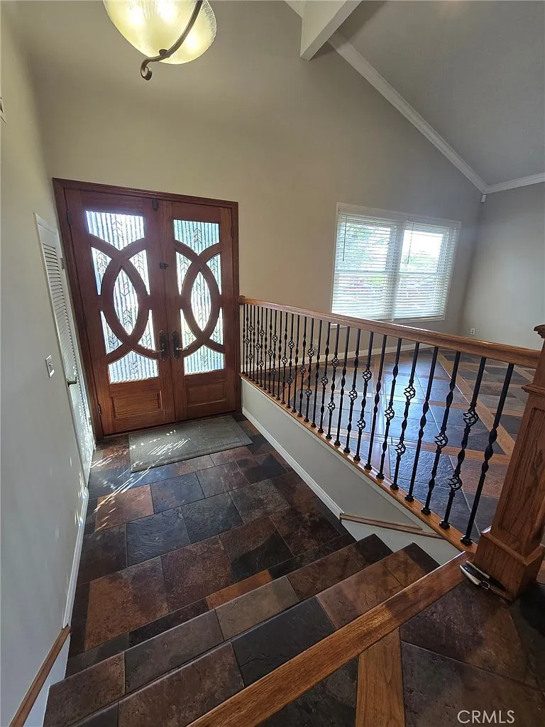 4 bed, 2527 sqft, $6,700 — Photo 3