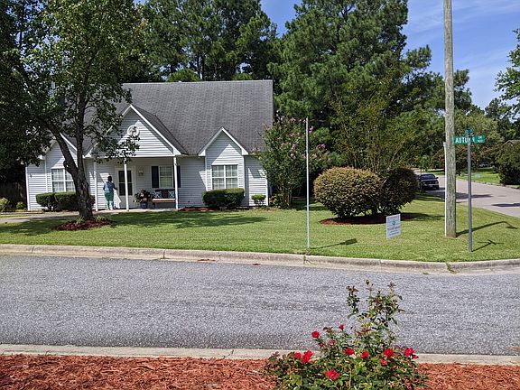 2nd image of 932 Autumn Dr