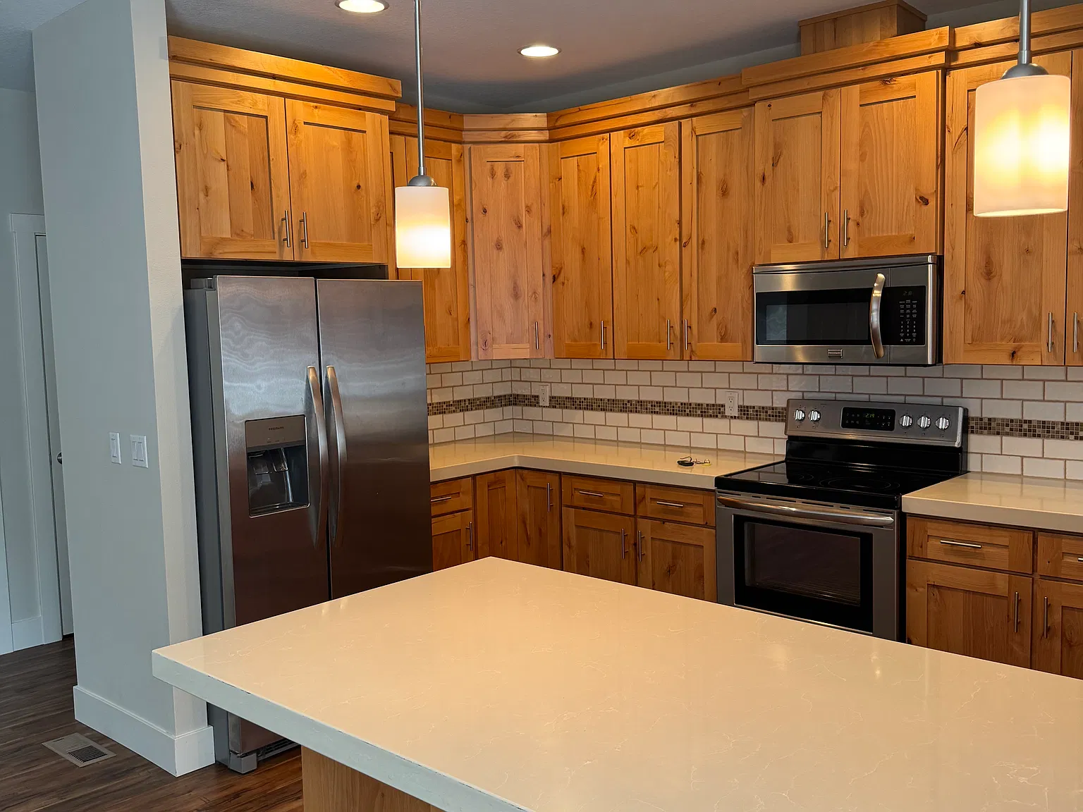 3 bed, 2.5 bath, 1632 sqft, $2,700 — Photo 3