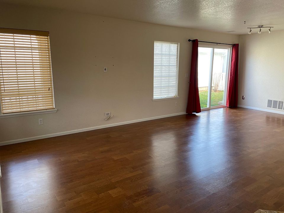 Dining Room, new floor!