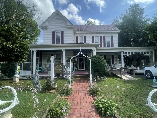 213 Pulaski St, Lawrenceburg, TN 38464