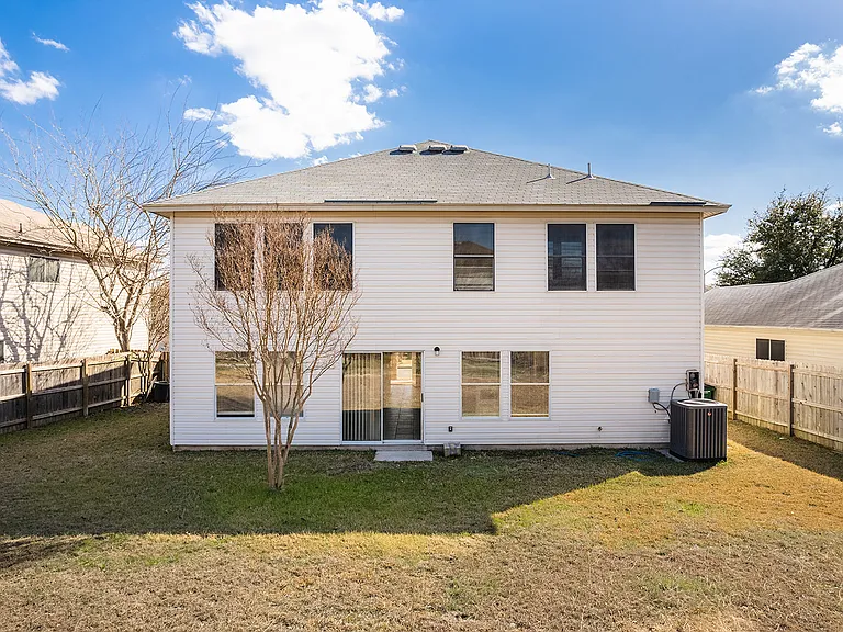 1240 Dexford Dr — Photo 23