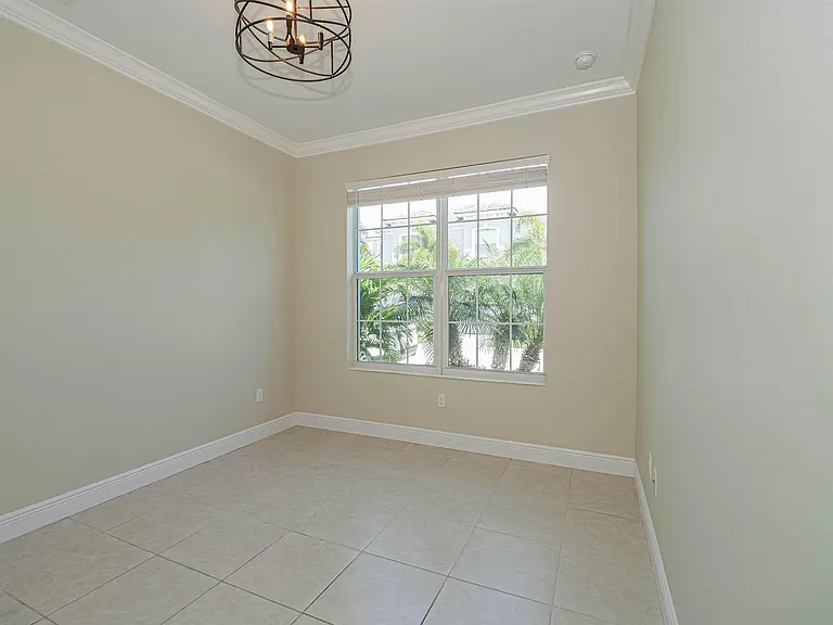 2529 Bella Vista Cir — Photo 22