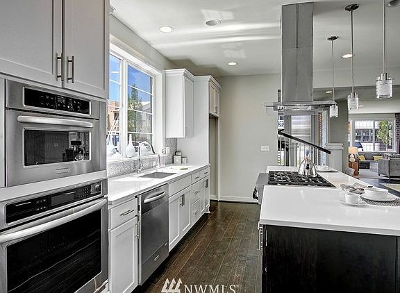 4th image of 945 Pine Crest Cir (Lot 48) NE