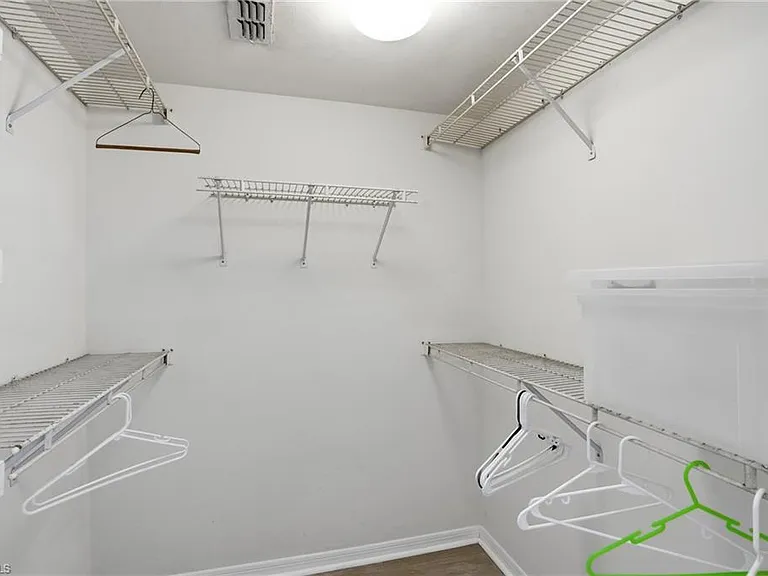 2460 Old Groves Rd #E-102 — Photo 15