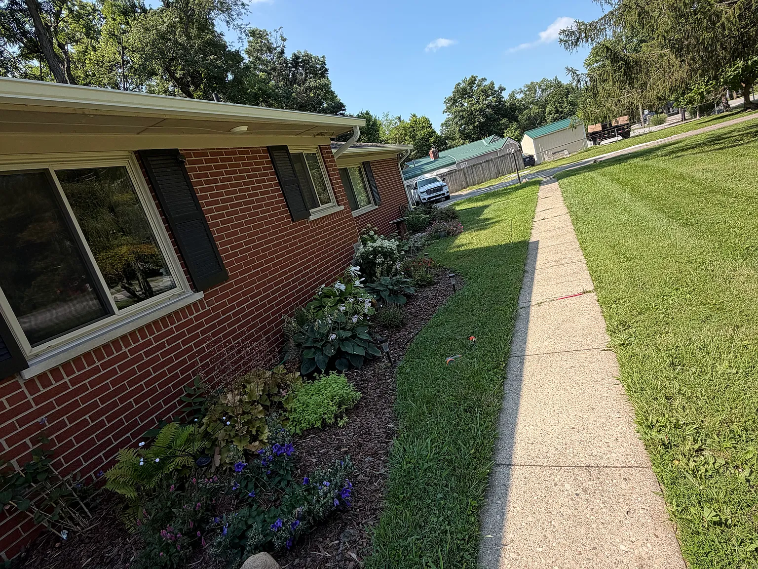 4 bed, 3414 sqft, $3,000 — Photo 1