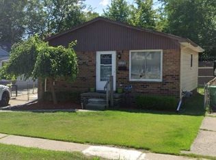 14826 Collinson Ave, Eastpointe, MI 48021