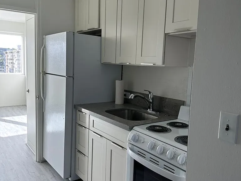 1710 Makiki St #706 — Photo 2