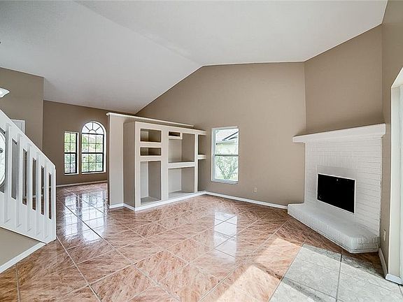 3rd image of 5579 Breckenridge Cir