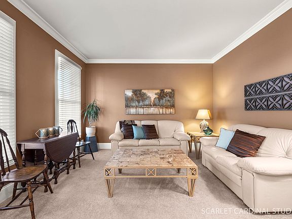 5th image of 832 Deering Ct