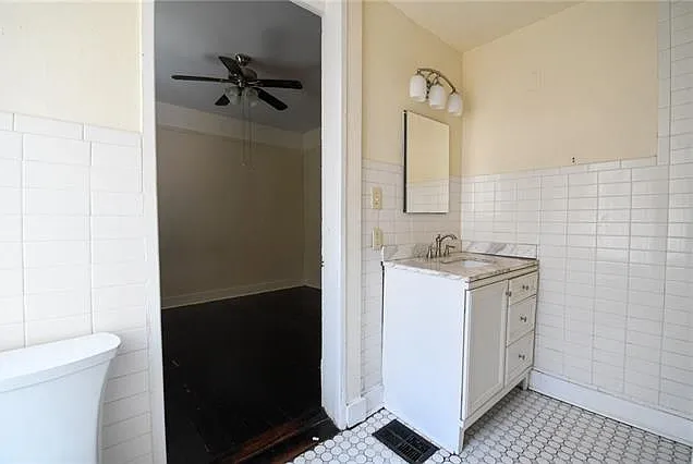 8207 Freret St — Photo 9