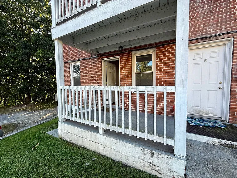 17 Buck St — Photo 11