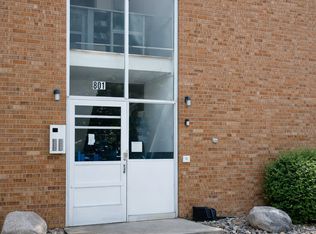 310 8th Ave SE #5, Minneapolis, MN 55414