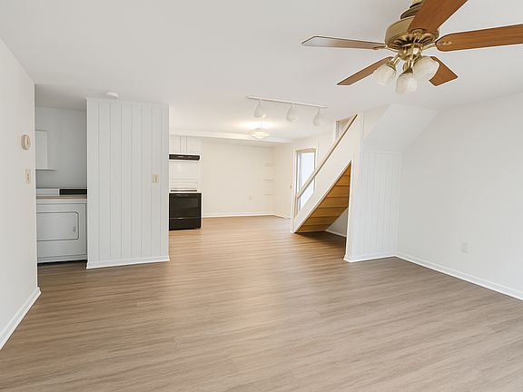 3rd image of 117 Matthew Cir