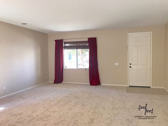 4th image of 4305 Black Canyon Way