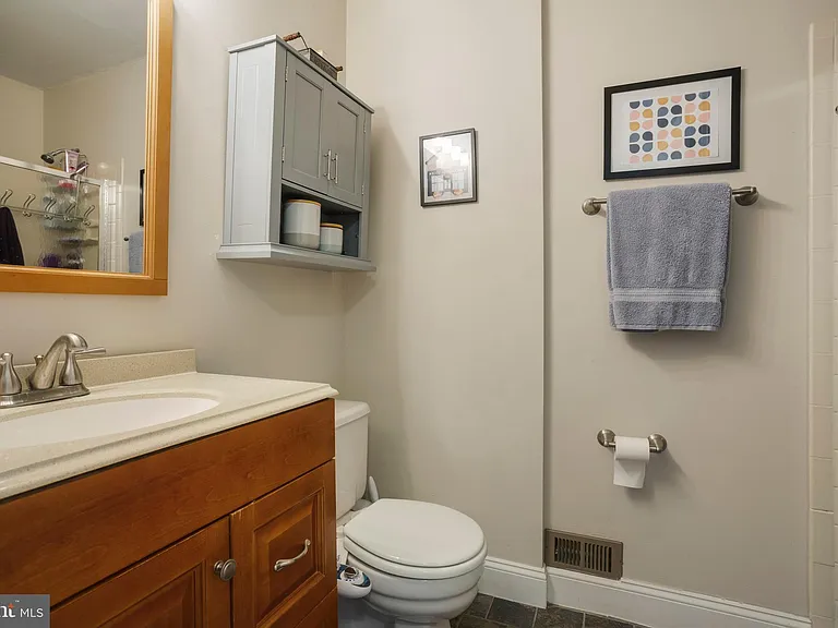 37 Rampart Dr — Photo 16
