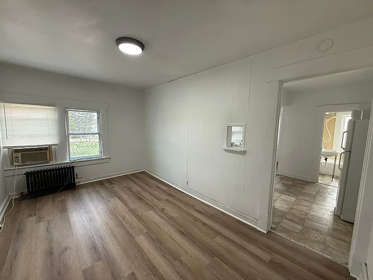 100 S College Ave #11 — Photo 5