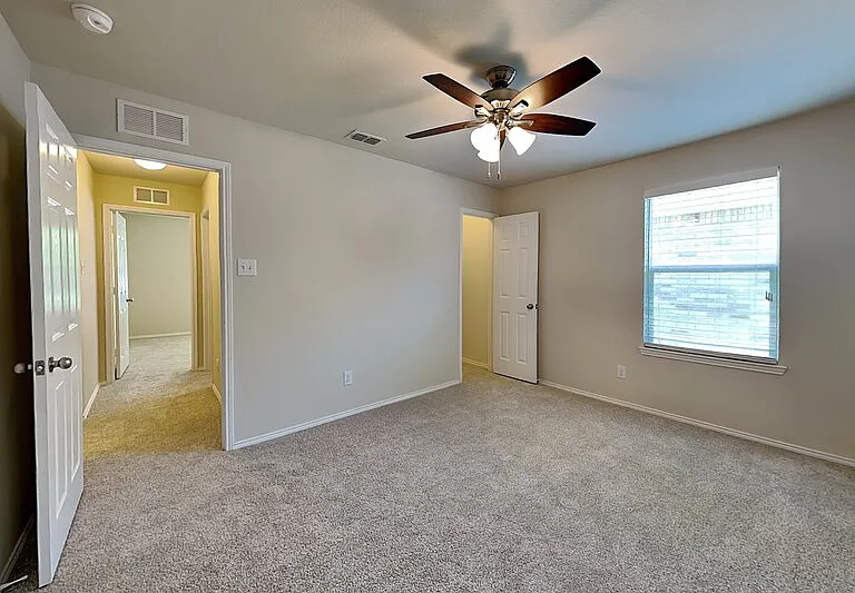 1112 Rivers Creek Ln — Photo 13