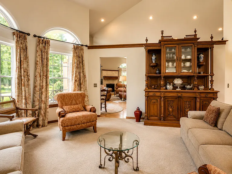 13600 Lake Shore Dr — Photo 12