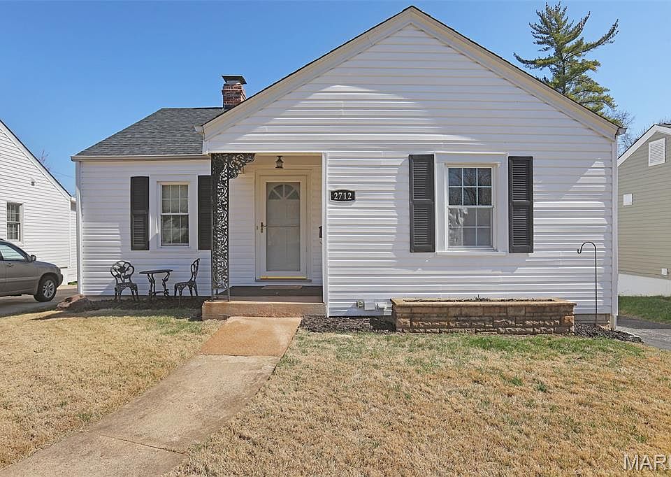 1st image of 2712 Manderly Dr