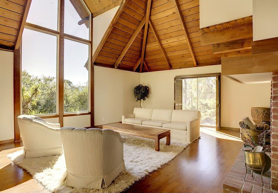 Southeast facing living room