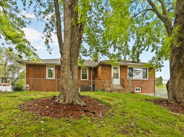 2545 70th St E, Inver Grove Heights, MN 55076