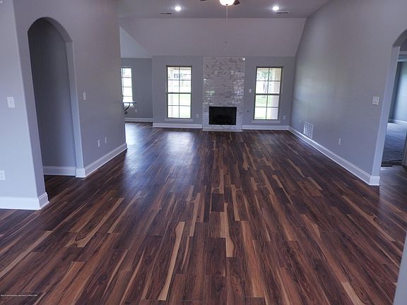 3rd image of 4782 Bowie Ln